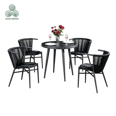 Cirkelterrastafel en stoelen